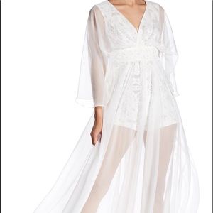 NWT size 6 Romper gown